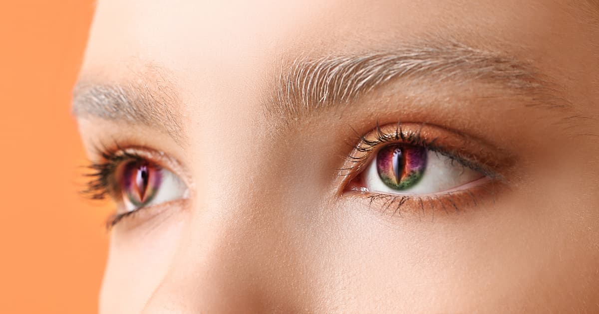 Coloured contact lenses for Halloween parties